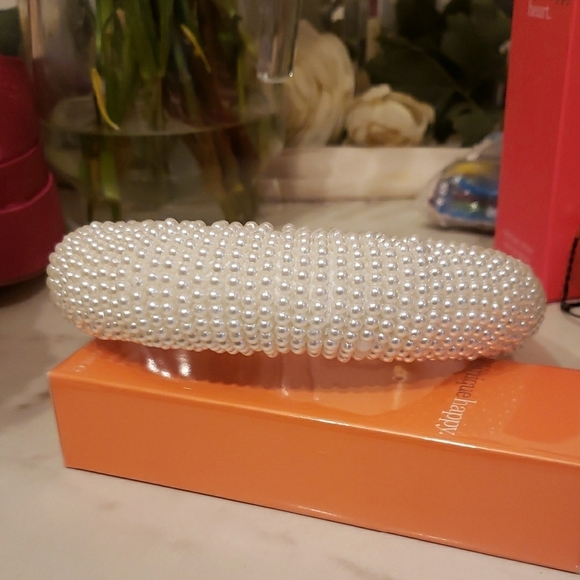 Elegant Pearl Headbands | Sirens Collection | Wedding & Special Occasion - Picture 12 of 15